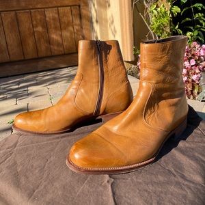 Magnanni Leather Chelsea Boots